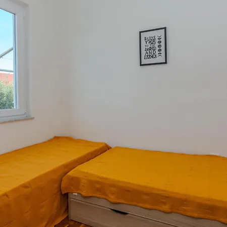 1 Bedroom Cozy In Appartement Nin